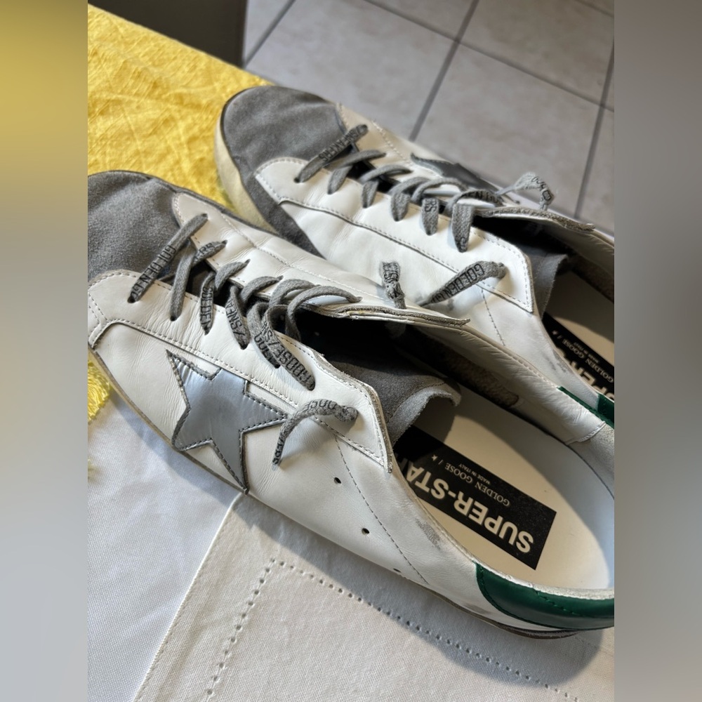 Golden Goose Superstar Size 46

Worn about twice still new in great condition. - Picture 10 of 13